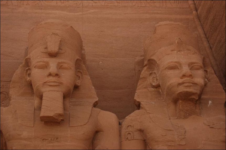 <i><b>Abu Simbel-060</b></i>